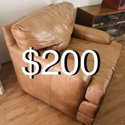 $200 Henredon Brown Leather Armchair in great condition 