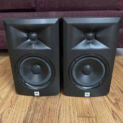 JBL studio Monitors For Sell 