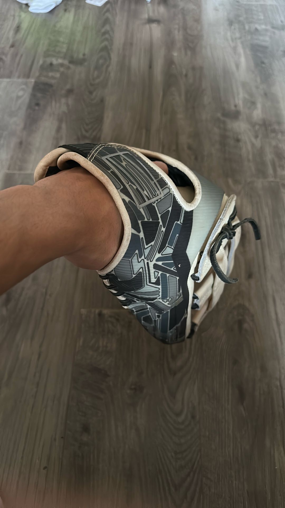 REV1X Baseball Glove