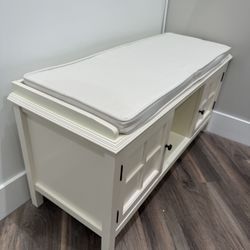 Storage bench 