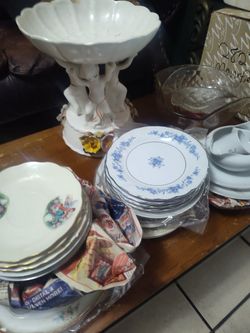 Vintage Dishware & Home Décor Lot – Plates, Bowls & Decorative Pieces