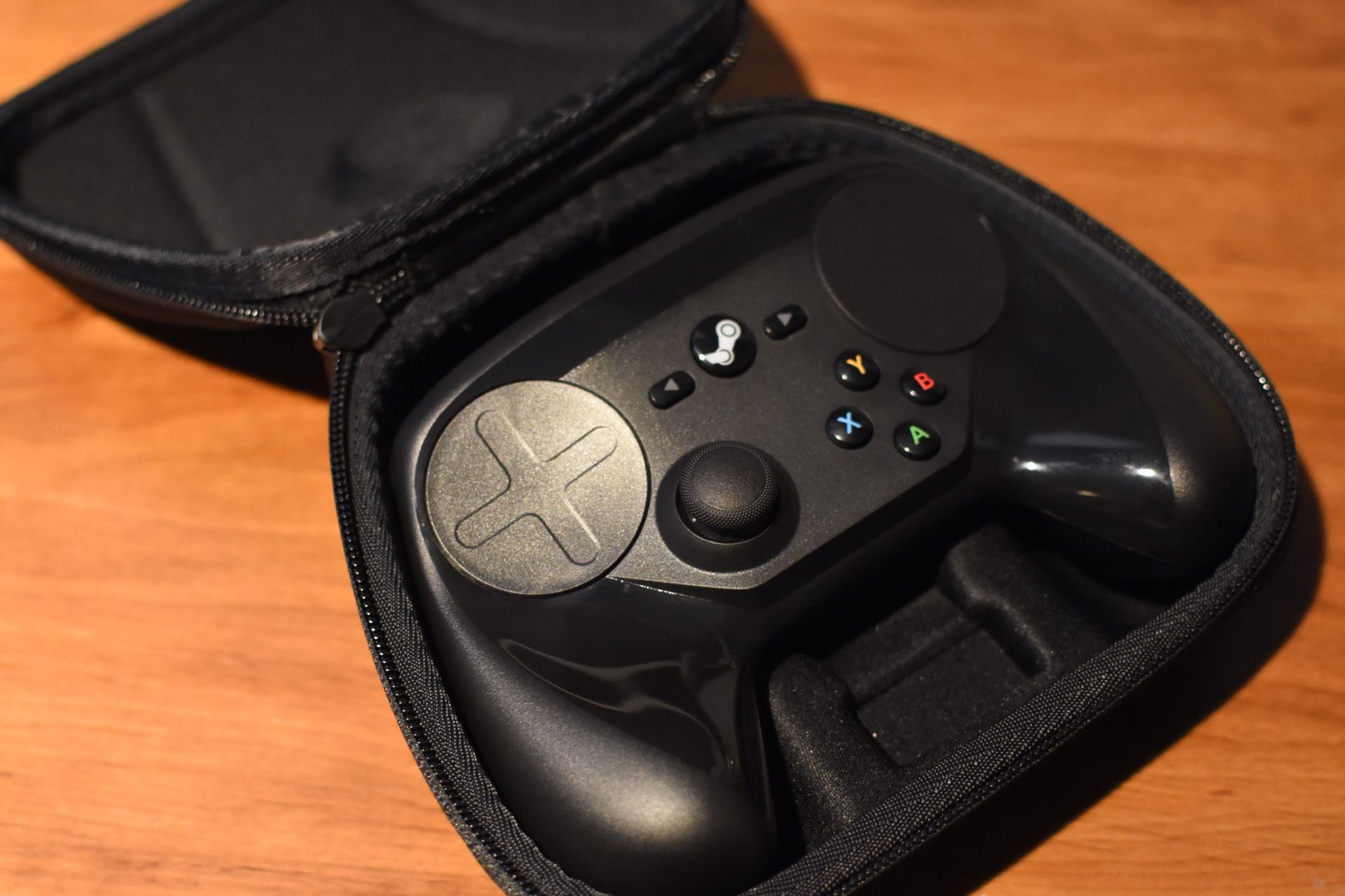 Valve Steam Controller with Official Steam Hard Case and wireless USB Dongle for Sale in Braintree, MA -
