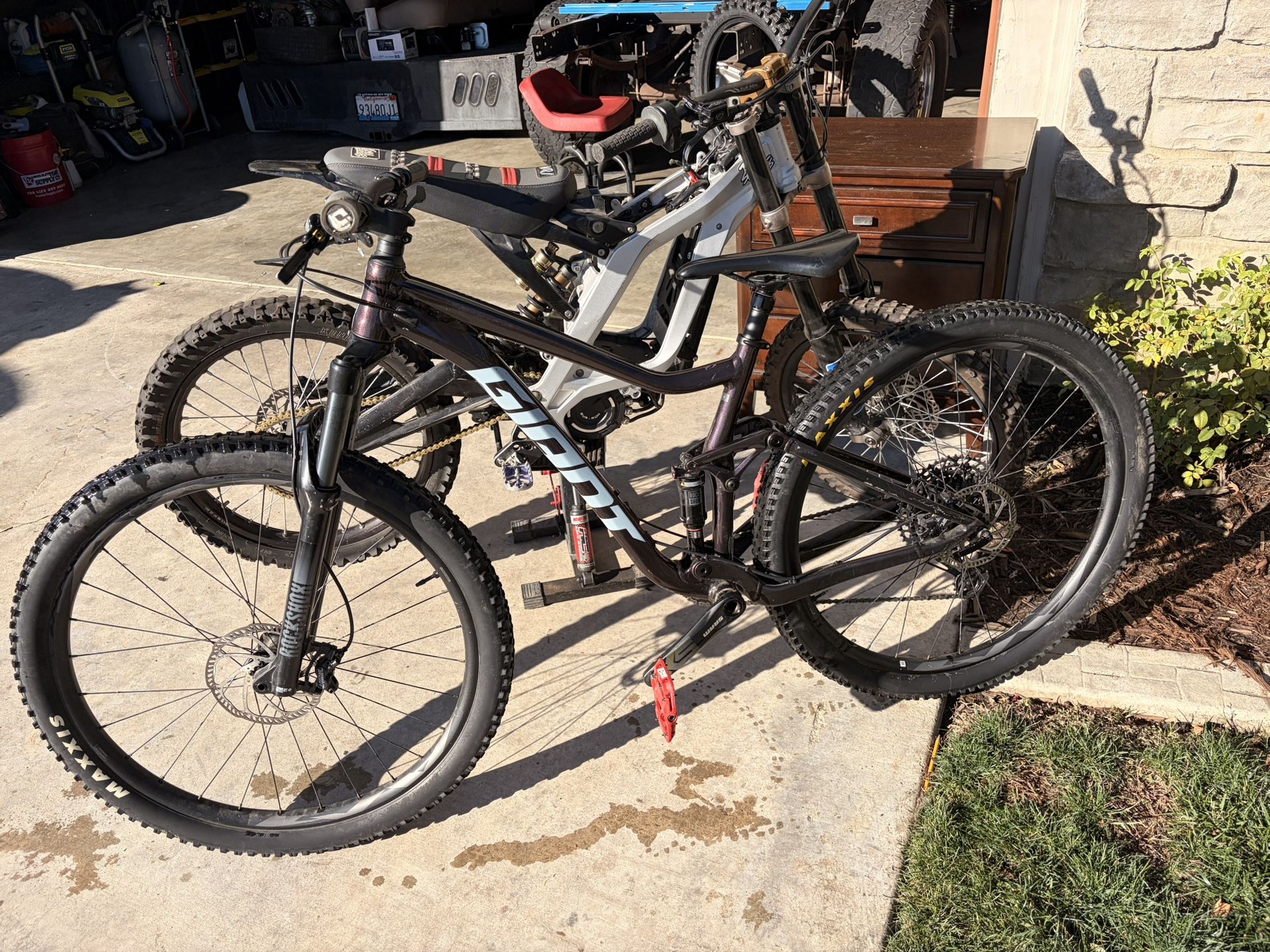 Full Suspension giant Stance MTB