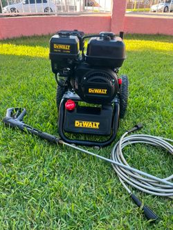 DEWALT
3400 PSI 2.5 GPM Gas Pressure Washer with Maintenance-Free Pump, Heavy-Duty Commercial Cold Water Power Washer