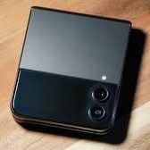 Samsung Galaxy Flip 4 (Unlocked)