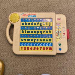 VTECH Talking Little Alphabet Smart Desk
