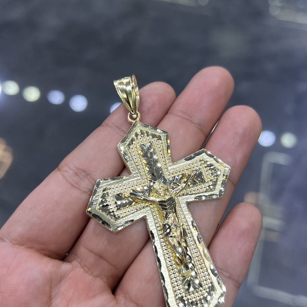 REAL GOLD CROSS PENDANT 