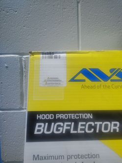 2011 to 2014 GMC Sierra 2(contact info removed) HD, AVS bug deflector, smoked