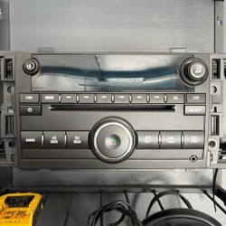 2007-2013 Chevy Silverado  Stock Stereo System