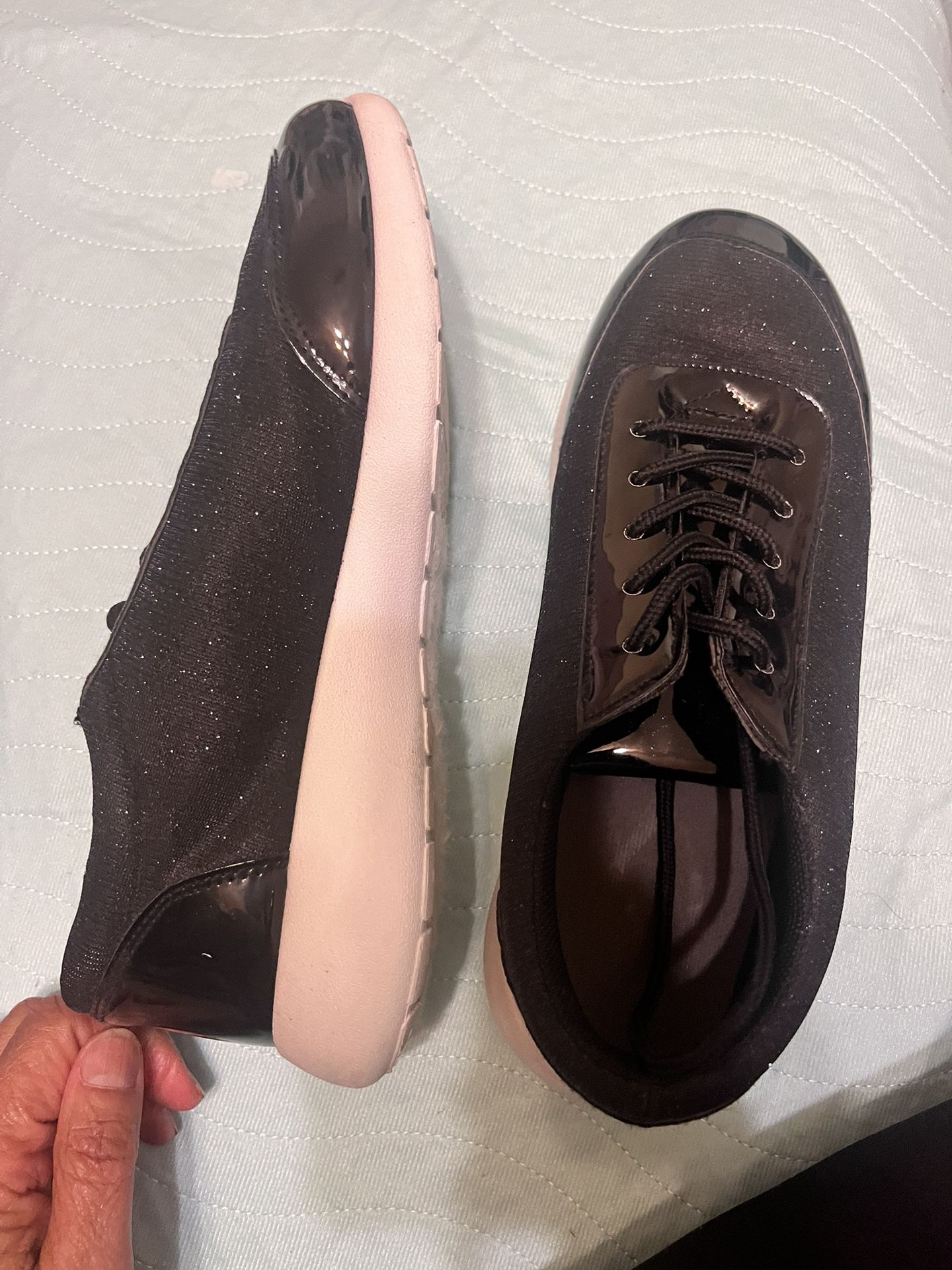Sneakers. Black $12. Size 10 Ladies
