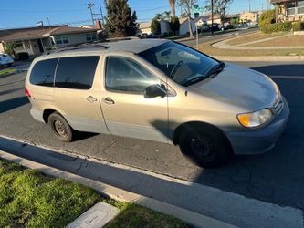2003 Toyota Sienna