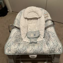 Vibrating Baby Bouncer 