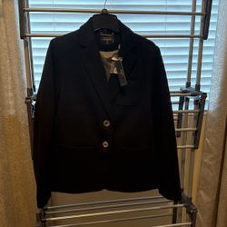 Women’s tahari Blazer
