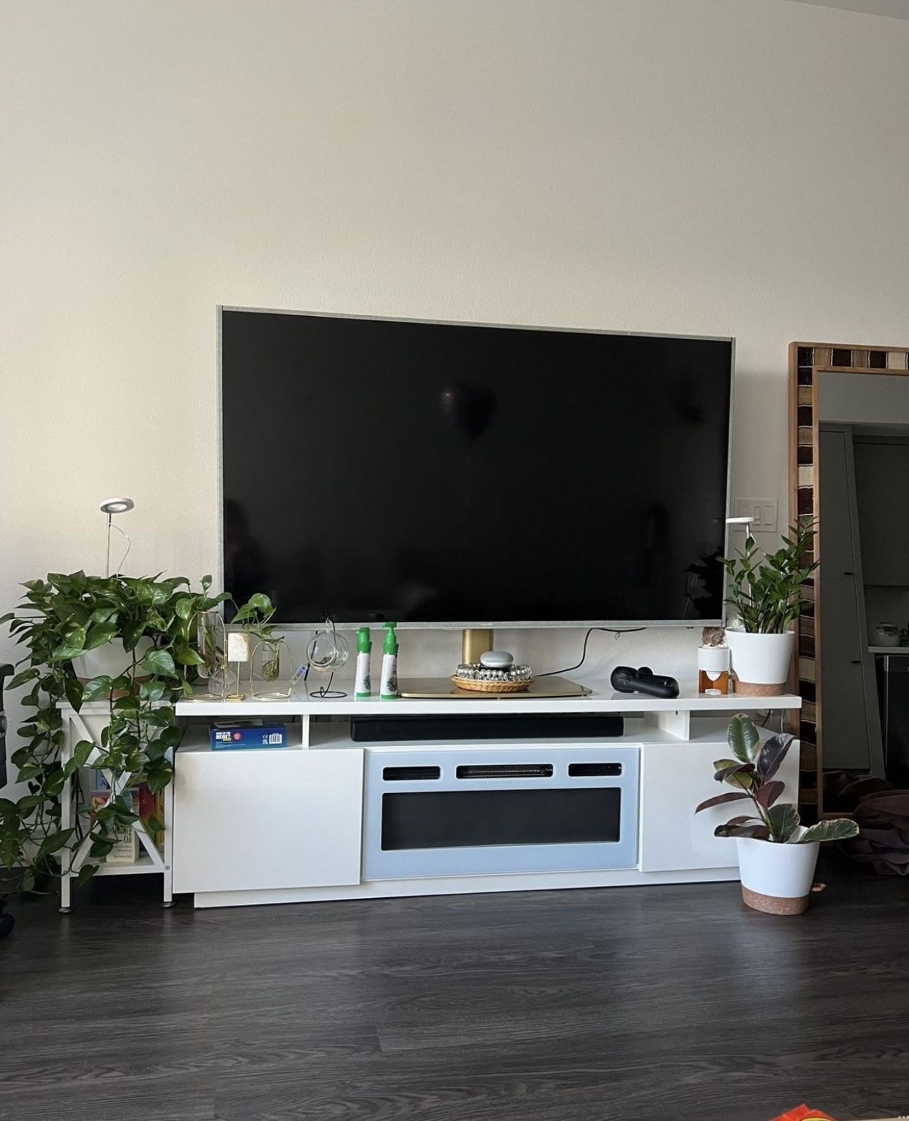 TV STAND