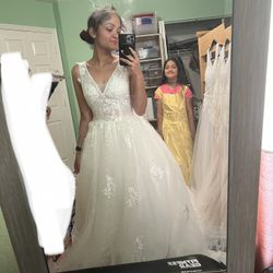 EBEOS Wedding Dress
