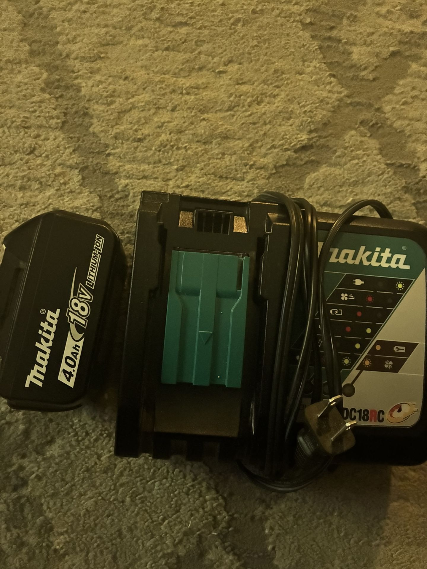 makita 18V Charger & Battery