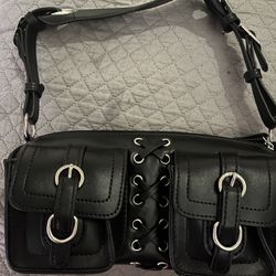 Black Purse- Brand New! Super Trendy And Classic Too 