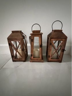 NEW Set of 3 Rustic Wooden LED Candle Lanterns – Flickering Candles – Batteries Included