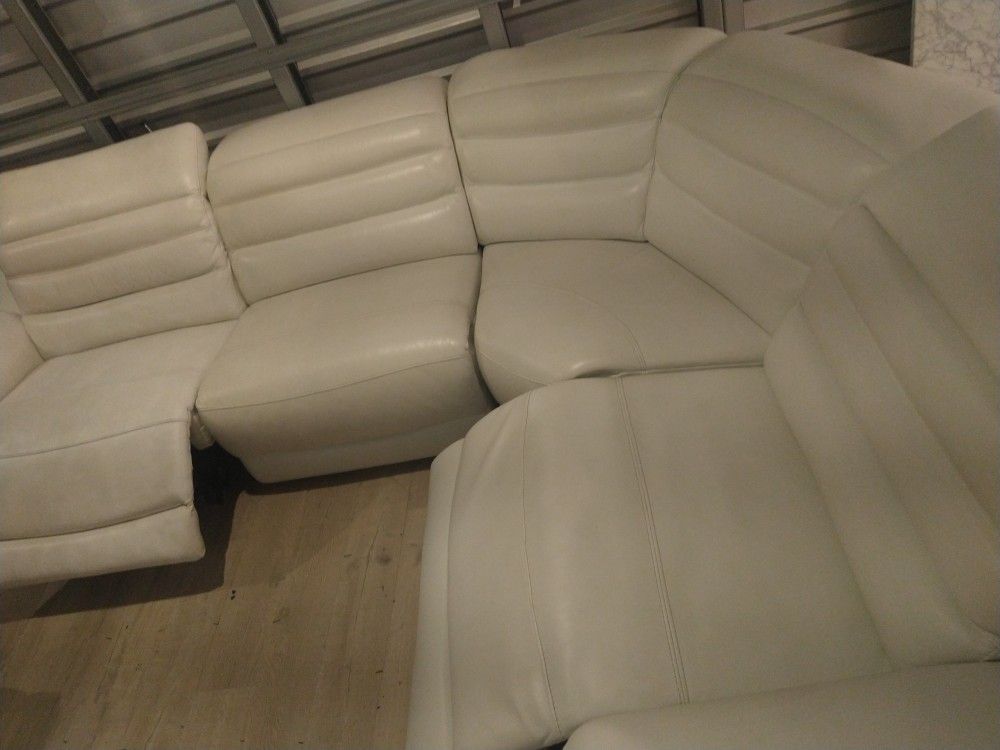 SECTIONAL GENUINE LEATHER RECLINER ELECTRIC WHITE COLOR.. DELIVERY SERVICE AVAILABLE β
π₯π