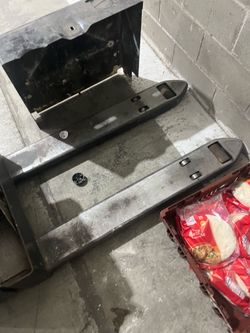 Crown pallet jack