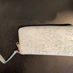 8 Inch Wristlet Waller New