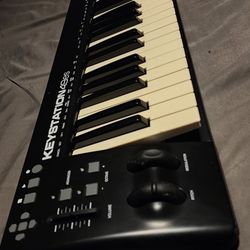 M-Audio Keystation 49es Midi Keyboard