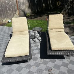 Chaise Lounger And Table Set