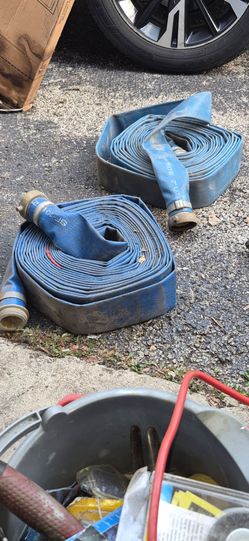 2 water hoses