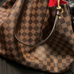 Louis Vuitton Bag. 