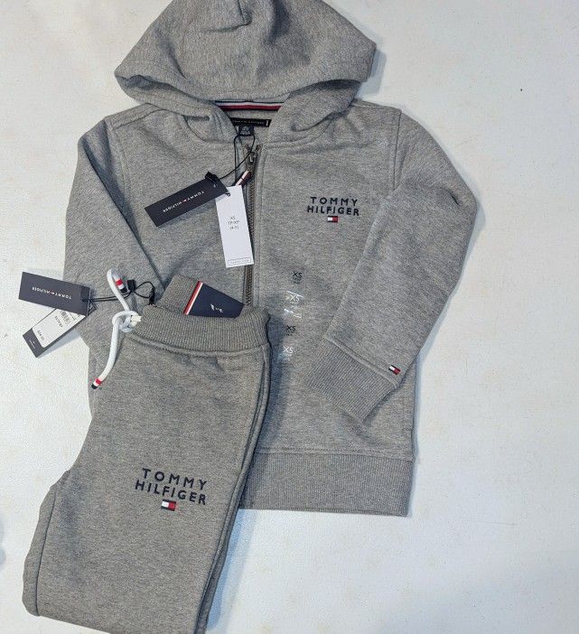 Boy's Tommy Jogger Set Size 4-5