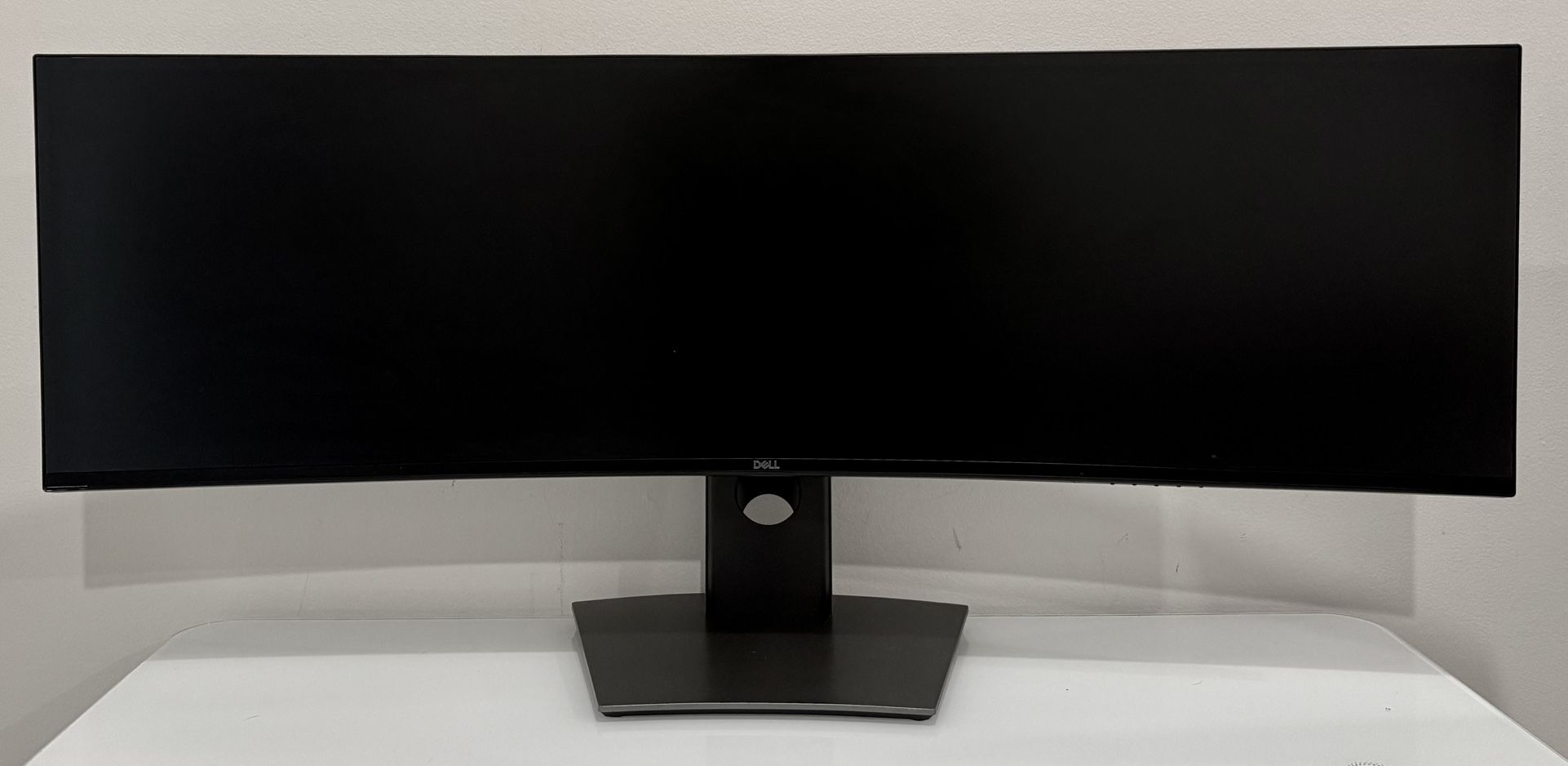 Like New - Dell Ultra Sharp 49" - U4919DW