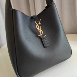 Yves  Saint Laurent LE 5 À 7 small bag