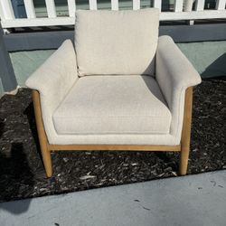 Chita Accent Chair- Upholstery Fabric in Linen 