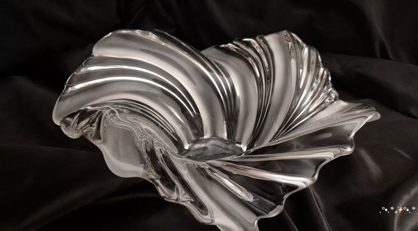 Vintage Clear Swirl Glass Decorative Dish Home Decor Bowl