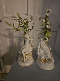 Figures decorations
