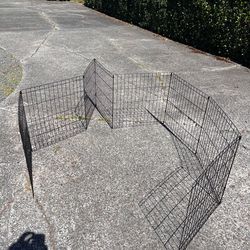 Dog crate fencing