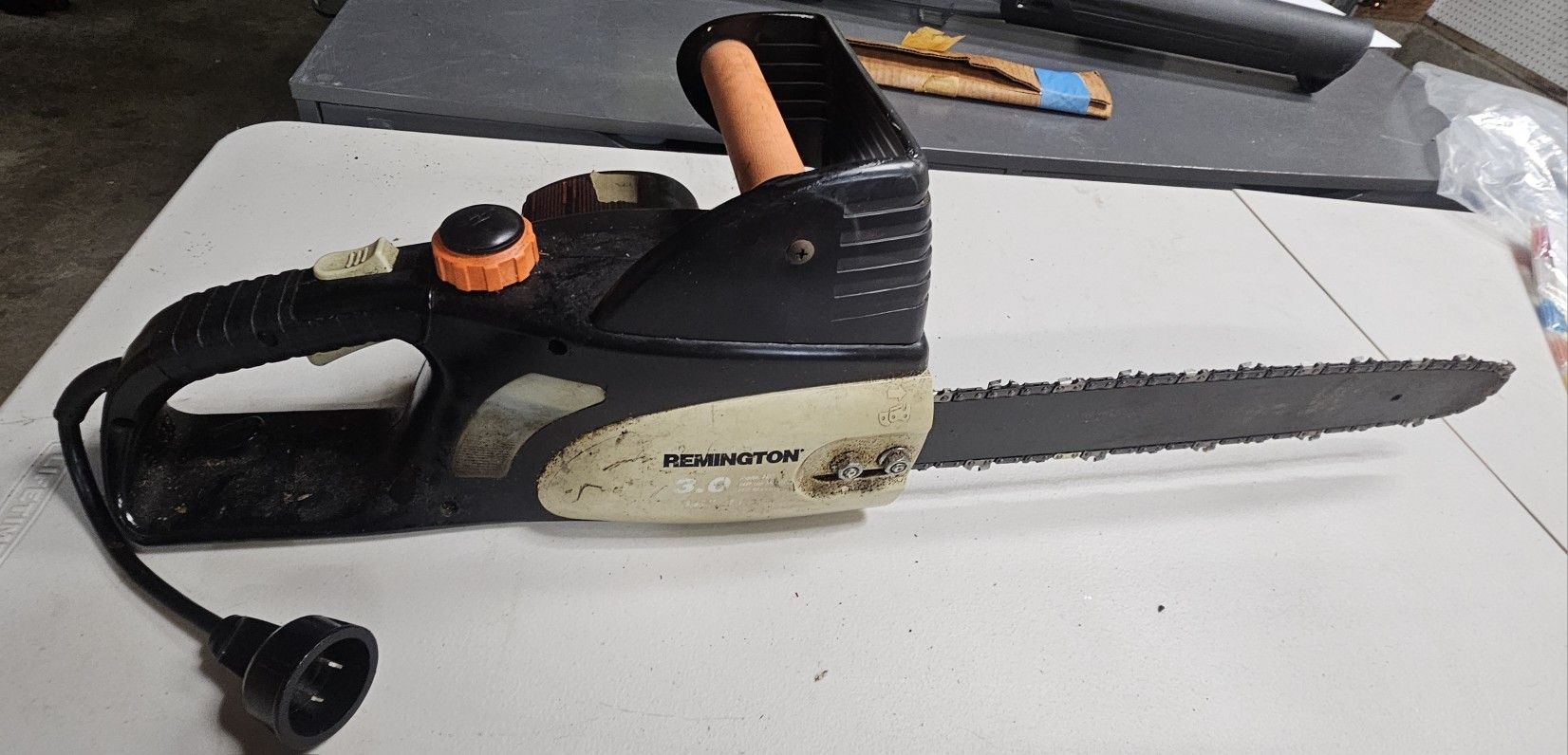 REMINGTON ELECTRIC CHAIN SAW 3.0