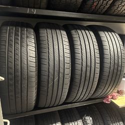SET OF TIRE 225 60 18 MICHELIN 85% LIFE