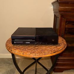 2 Microsoft Xbox One’s 500GB 