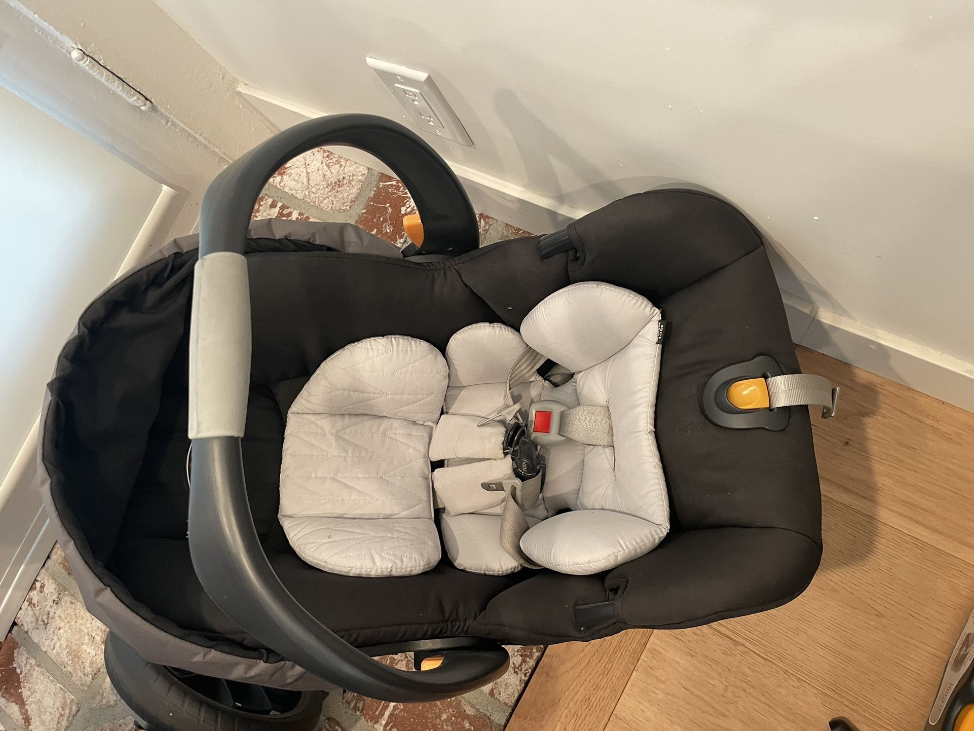 Chicco Stroller & Car Seat