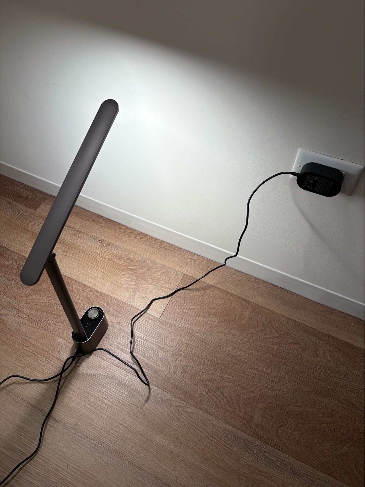 Honeywell LED desk lamp (3 colors)