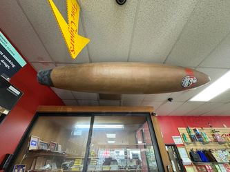 1950s cigar display