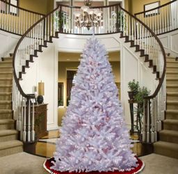 📦📦📦9 Ft NEW IN BOX CHRISTMAS TREE