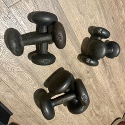 3 pairs of Classic Cast Iron Dumbbells: 8s, 10s and 15s.  Total: 66 pounds