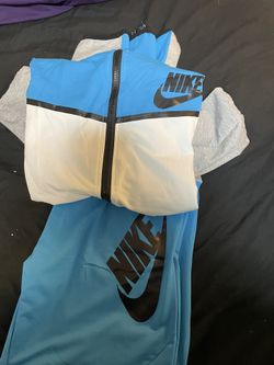 NWT NIKE TECH 