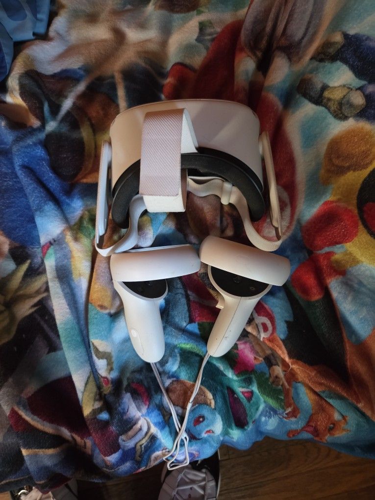 Ocules VR Headset And Hand Grips