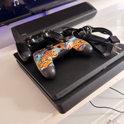 Slim PS4