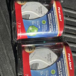 First Alarm Wireless Interconnected Fire And Carbon Monoxide Alarm