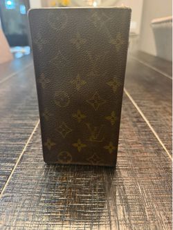 Long LV Monogram
