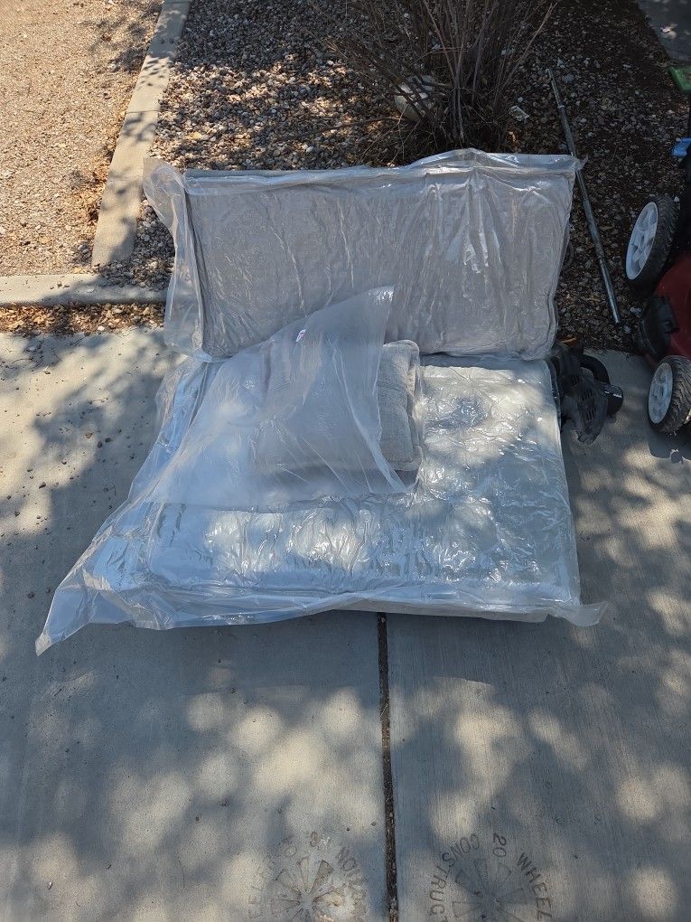 Yard Couch 